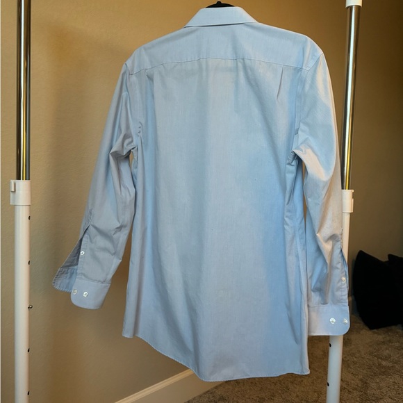 Amazon Essentials Slim Button-up - Picture 4 of 5